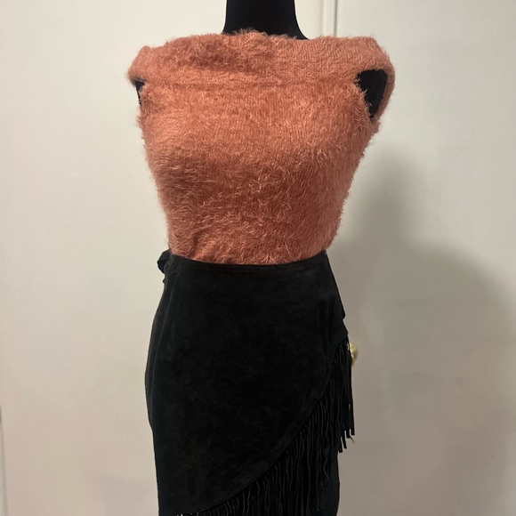 Fuzzy pink off-the-shoulder tank top from Forever 21 - Picture 4 of 5